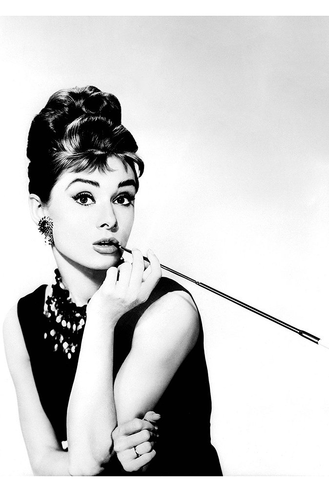 5faee8bca8f97_Audrey-Hepburn 1 40x50.jpg